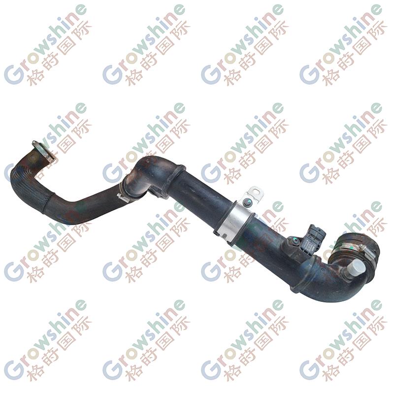 Good Quality Auto Spare Parts Intercooler Outlet Pipe 23558055 for Chevrolet Captiva Baojun 530 Intercooler Outlet Pipe