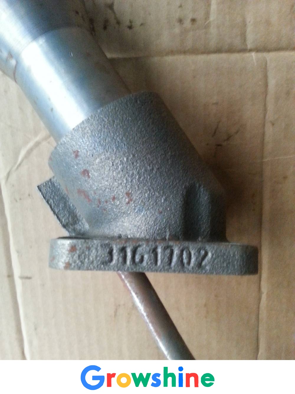 Cummins QSM11 oil port cover 3820463 Yuchai 460 excavator plus oil port cover