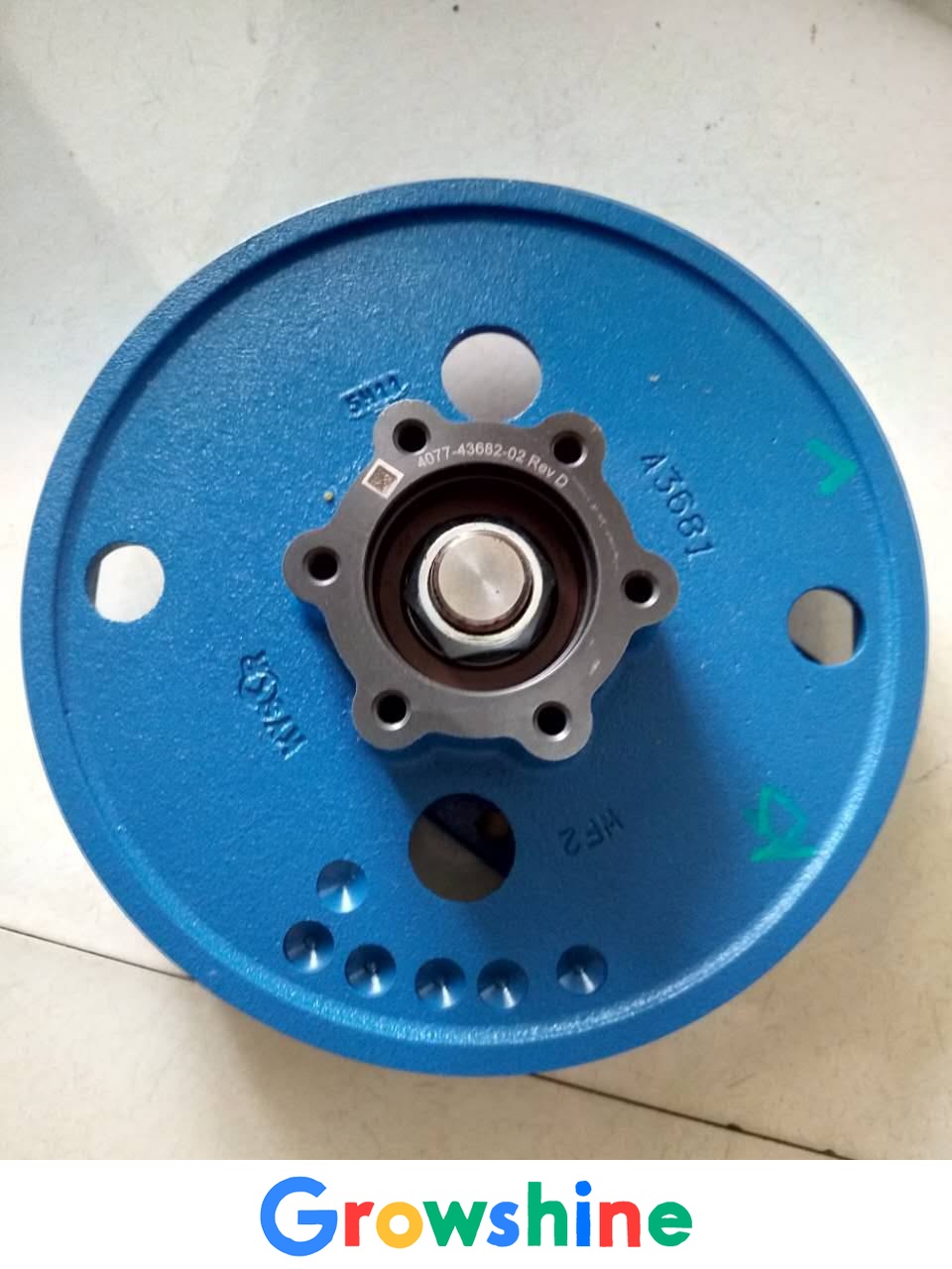 Anhui Huaibei Cummins KTA19 fan hub assembly 4023040