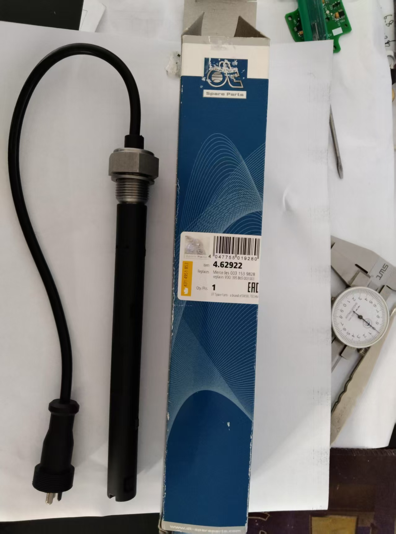 MERCEDES-BENZ Oil Level Sensor OE NO 003 153 9828