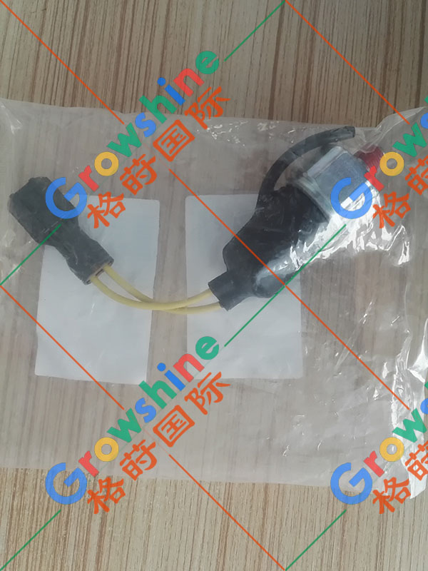 五十铃传感器继电器6BG1机油感应器1-82410170-1，1824101701