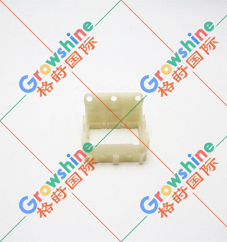 五十铃FTR，FSR连接支架盒1-82699580-0，1826995800