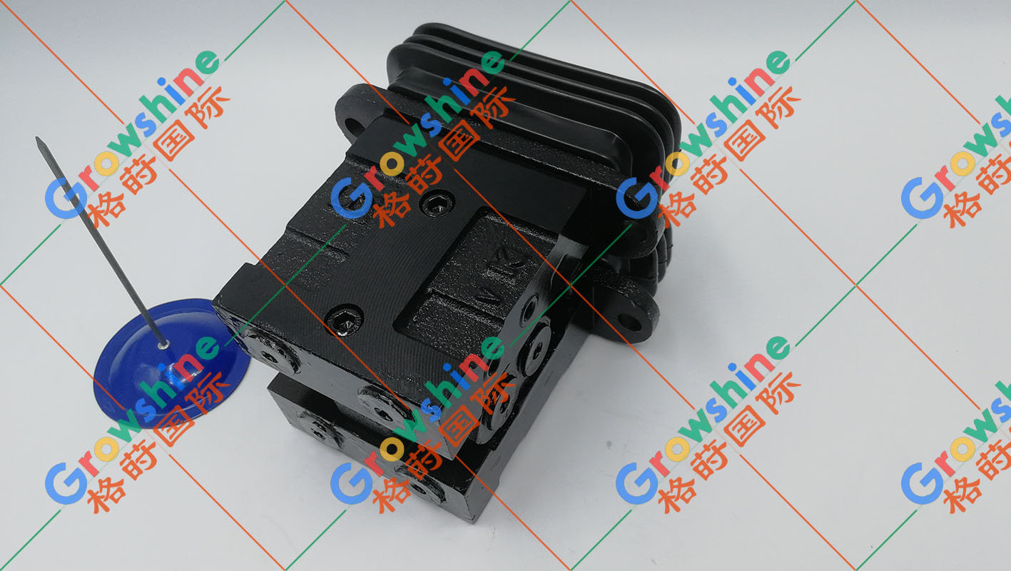 Growshine格莳国际 住友挖掘机 Sumitomo SH210A5 SH240A5 行走脚踏阀 KRJ5803 优质配件