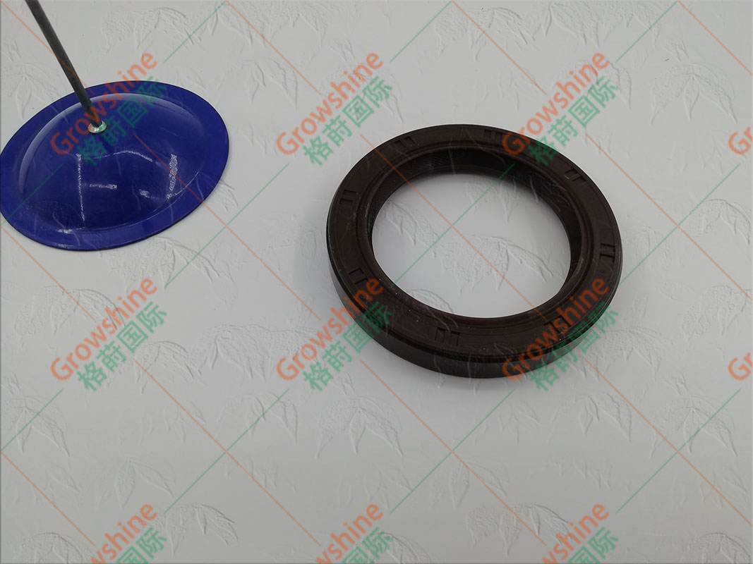Growshine 格莳国际 - 久保田 Kubota V3800 发动机曲轴前油封 1C020-04140 / 1C02004140