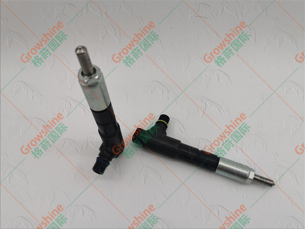 久保田V3800喷油器1G544-53003，1G544-5004