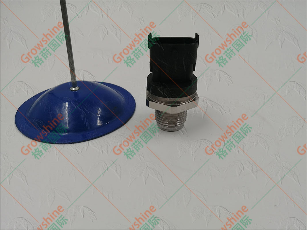供应Growshine品牌小松发动机共轨限压阀零件号6745-71-4320和0281006364（亦写作6745714320与0281006364）