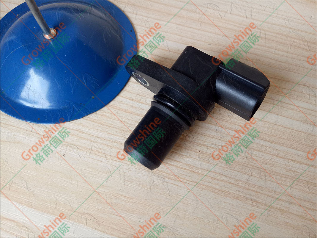 Growshine 格莳国际 - 久保田 KUBOTA 发动机 V2607 曲轴传感器 T1060-32270 T106032270